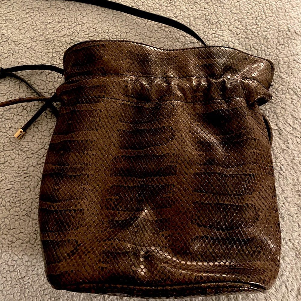 MANGO snakeskin adjustable bucket bag
